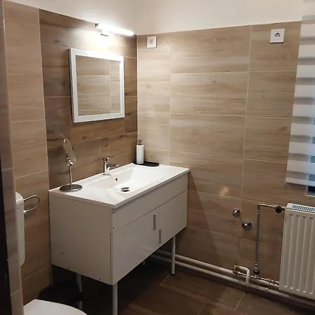Tuerkiz - 5 Szobas 13 Fos Apartmanhaz 4km A Balaton- דירה *