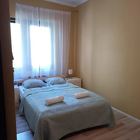 Tuerkiz - 5 Szobas 13 Fos Apartmanhaz 4km A Balaton- דירה