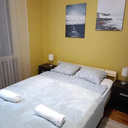 דירה Tuerkiz - 5 Szobas 13 Fos Apartmanhaz 4km A Balaton- *