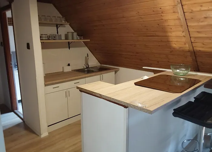 Türkiz - 5 Szobás 13 Fős 4km A Balaton- Apartman