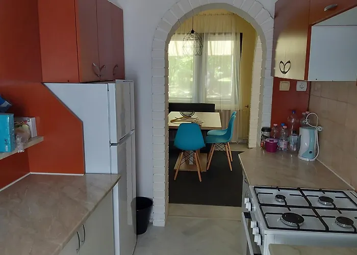 Türkiz - 5 Szobás 13 Fős 4km A Balaton- Apartman