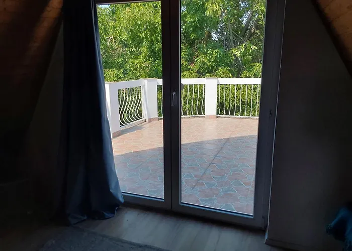 Apartman Türkiz - 5 Szobás 13 Fős 4km A Balaton- *