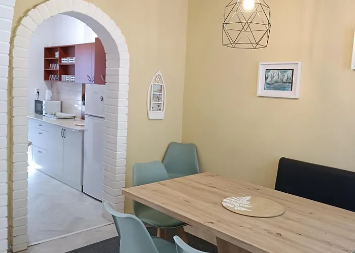 Apartman Türkiz - 5 Szobás 13 Fős 4km A Balaton- *