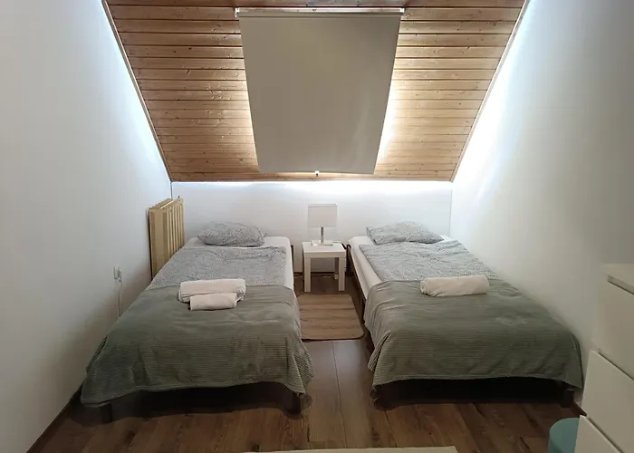 Türkiz - 5 Szobás 13 Fős 4km A Balaton- Apartman Balatonszabadi Fürdőtelep